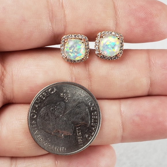18k Cushion Cut Opal Studs - Picture 3 of 6